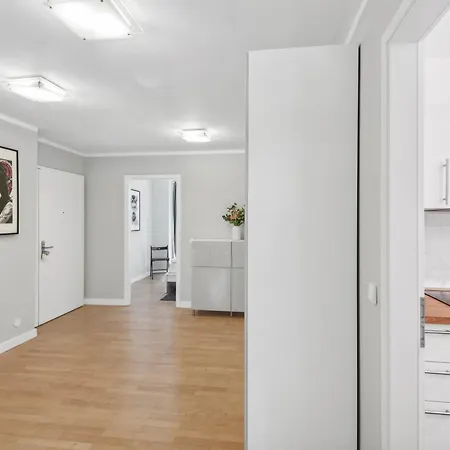 Traumhafte Mitten In Charlottenburg Апартаменты Берлин